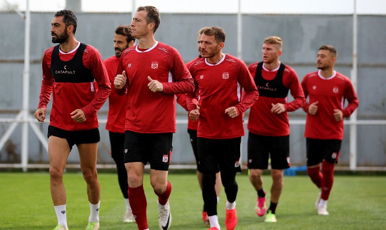 Sivasspor’da Kasımpaşa mesaisi sürüyor