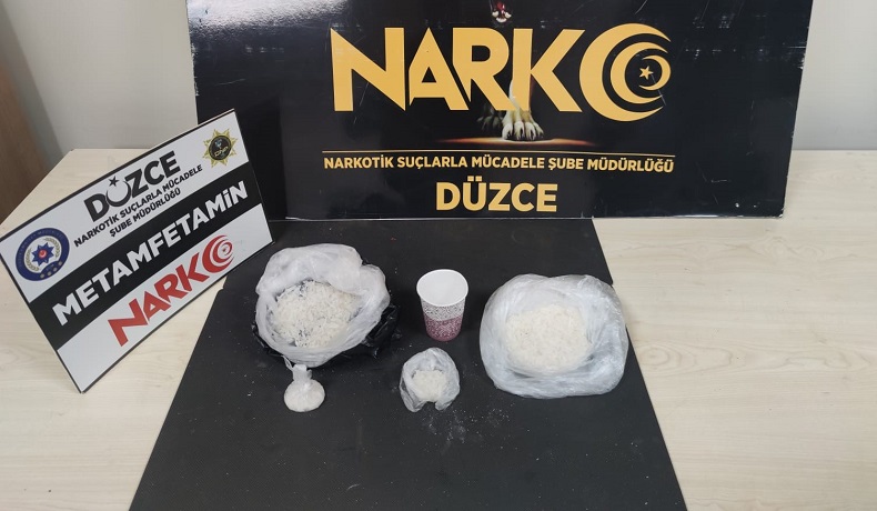 Durdurulan araçtan uyuşturucu çıktı