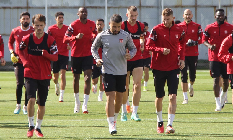 EMS Yapı Sivasspor’da moralsiz idman