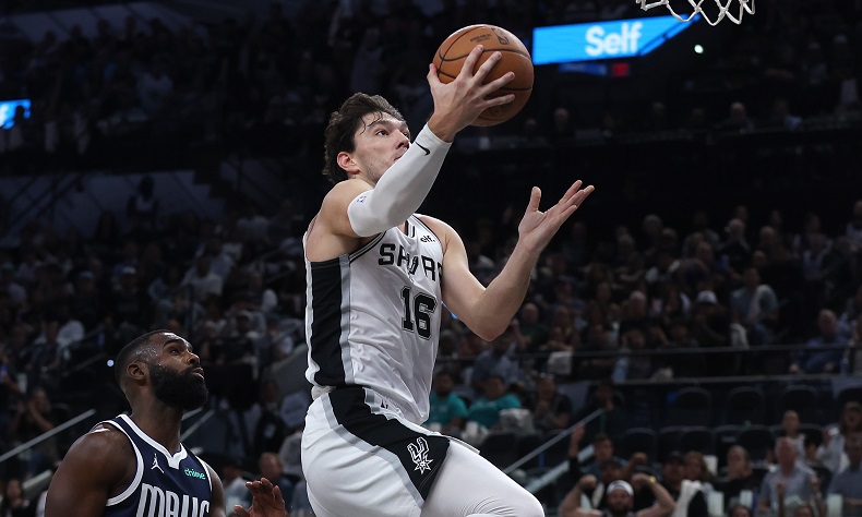 NBA’de Cedi Osman’lı San Antonio, Dallas’a mağlup oldu