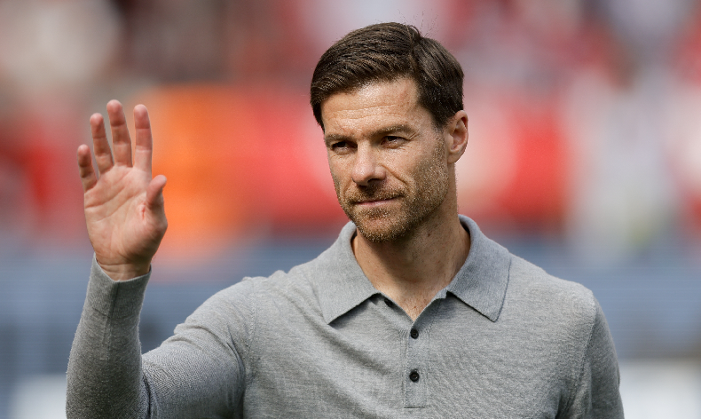 Xabi Alonso yönetimindeki Leverkusen,namağlup