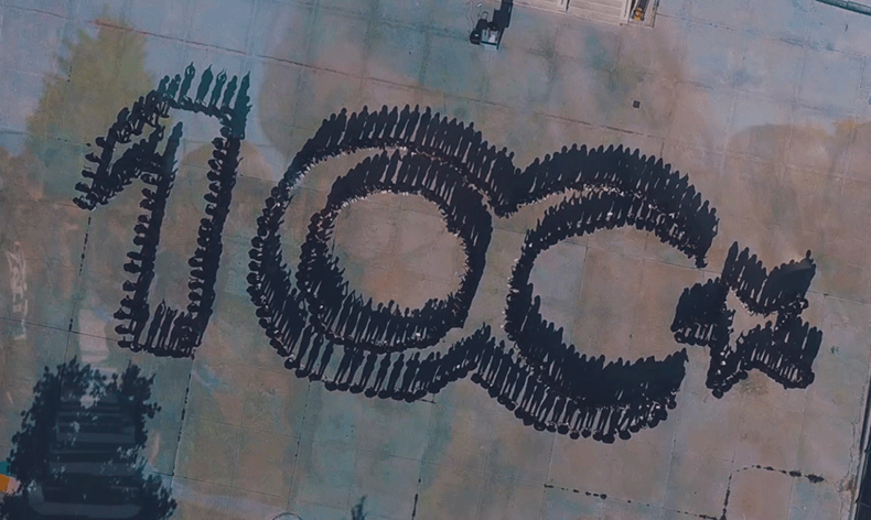 Öğrencilerden 100.yıl koreografisi