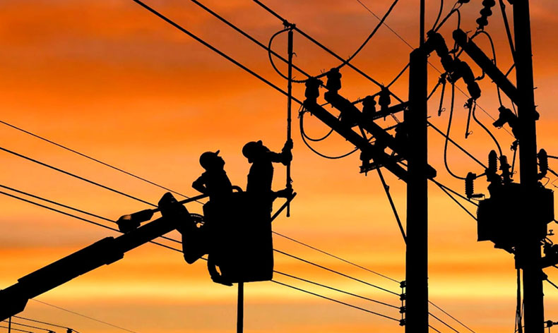 Elektrik panosunu tamir ederken hayatını kaybetti