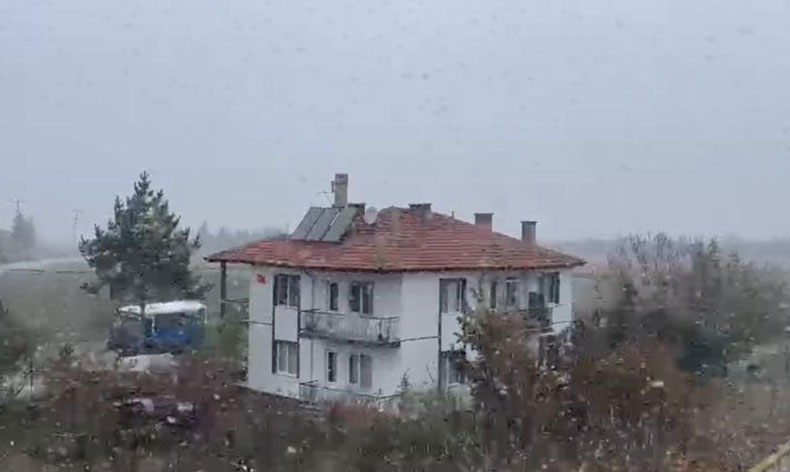 Ankara’da kar yağışı başladı