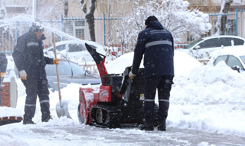 Erzurum’da karla mücadele hız kesmiyor