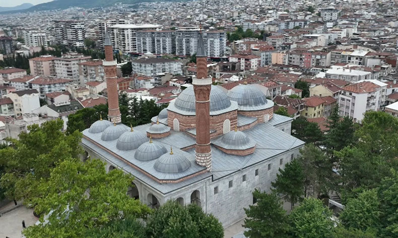 Ecdat yadigarı caminin kitabesi yok