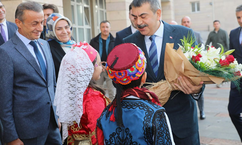 Bakan Tekin’den Kayseri Valiliği’ne ziyaret