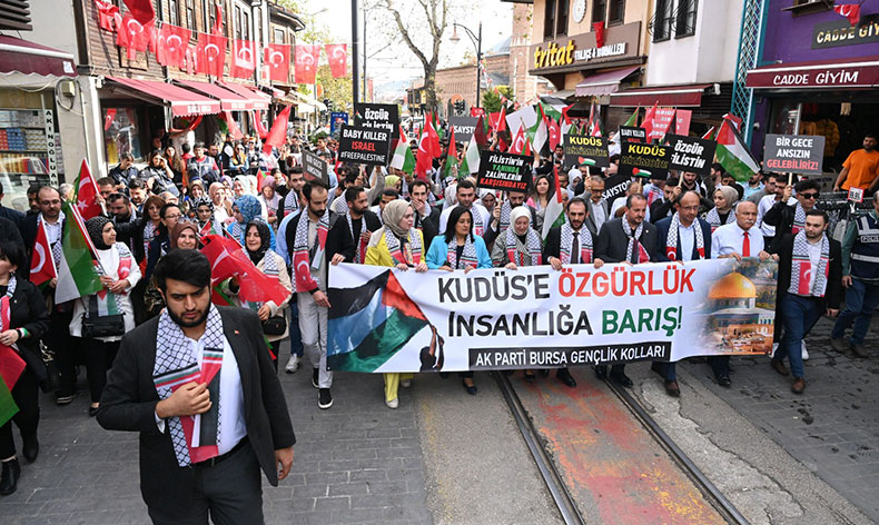 Bursa AK Gençlikten Filistin’e destek yürüyüşü