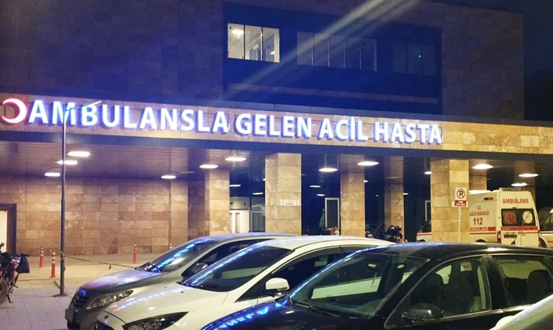 Abisini vuran şahsı ve babasını silahla yaraladı