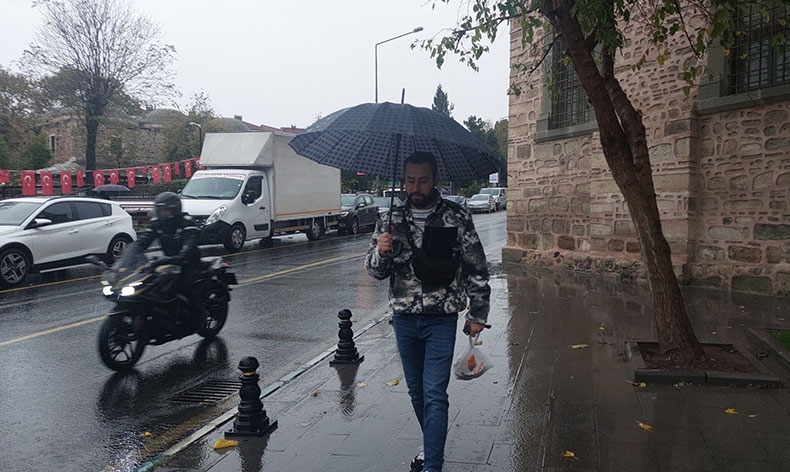 Tekirdağ’da sağanak yağış sevindirdi