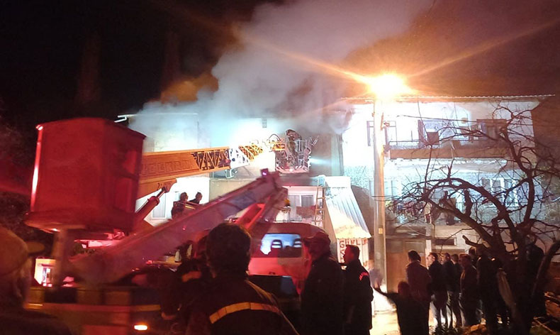 Gemlik’te bir ev alev alev yandı