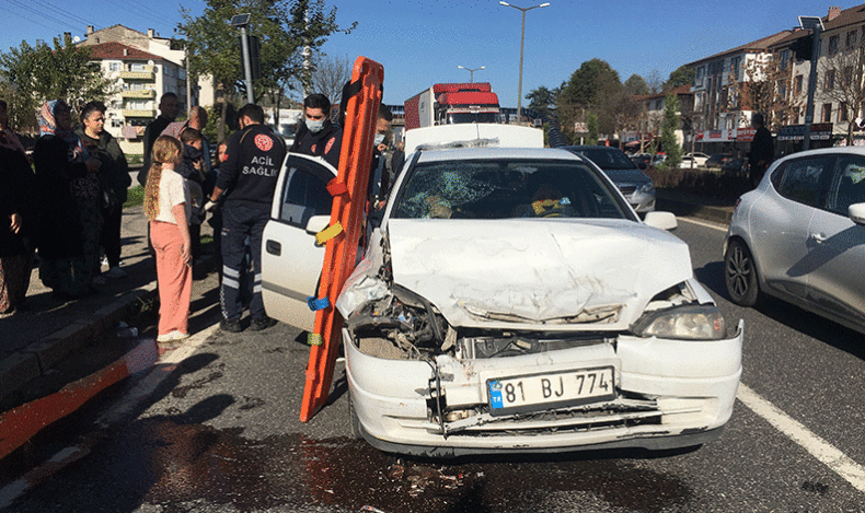 Düzce’de trafik kazası: 4’ü çocuk 8 yaralı