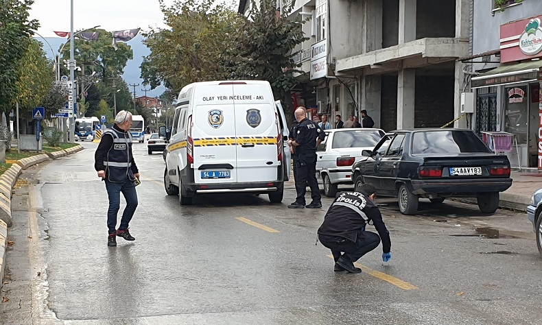 Husumetlisini silahla yaralayıp kaçtı