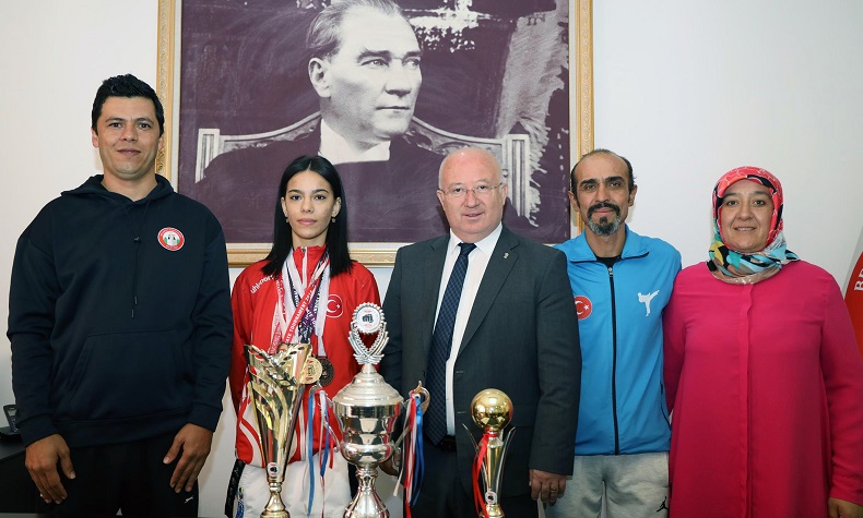 Menteşe Belediyespor Karatecisi Göksu Çelik Milli takıma seçildi