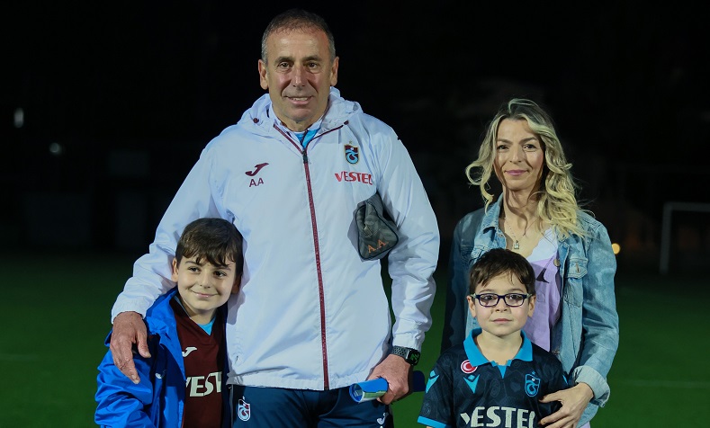 Trabzonspor, biber gazı saldırısına uğrayan Yunus Emir Bolat ve ailesini ağırladı