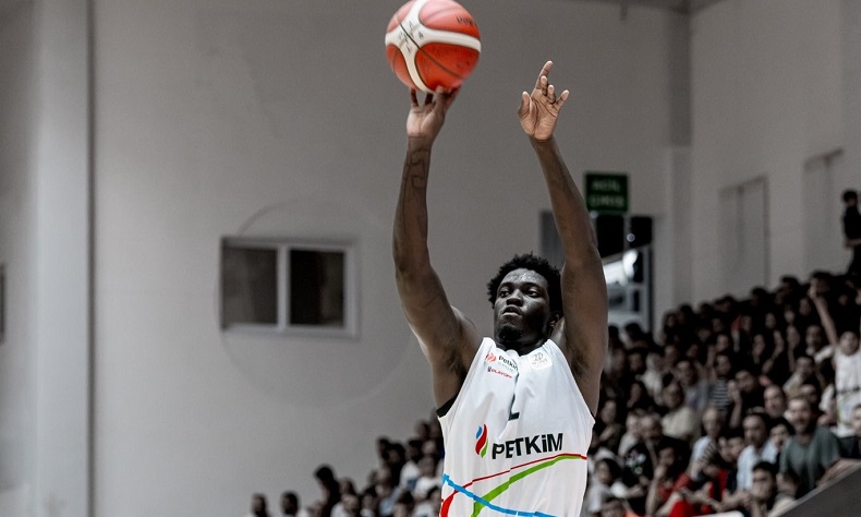 Aliağa Petkimsporlu Khyri Thomas, haftanın 5’ine seçildi