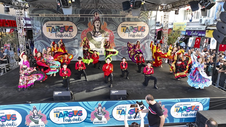 Tarsus’ta festival coşkusu
