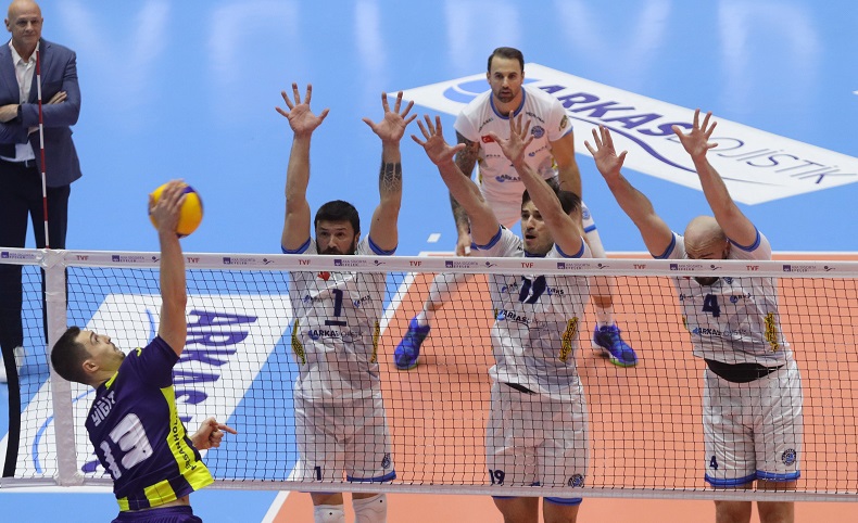 Arkas Spor, iç sahadaki 3. mağlubiyetini aldı