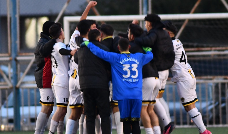 Kocasinan Şimşekspor zirveye ortak oldu