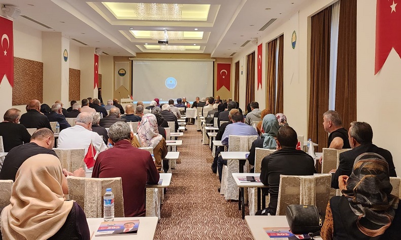 Gölbaşı Belediye Başkanı Şimşek, muhtarlar ve oda başkanlarıyla buluştu