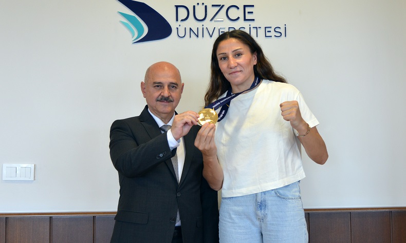 Kick Boks dünya şampiyonu oldu