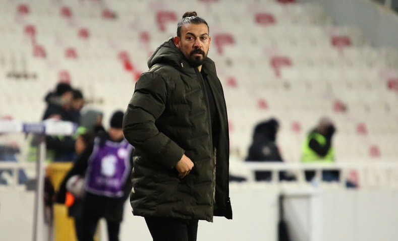 Sivasspor Teknik Direktörü Servet Çetin: “Kazanamadığımız için üzgünüz”