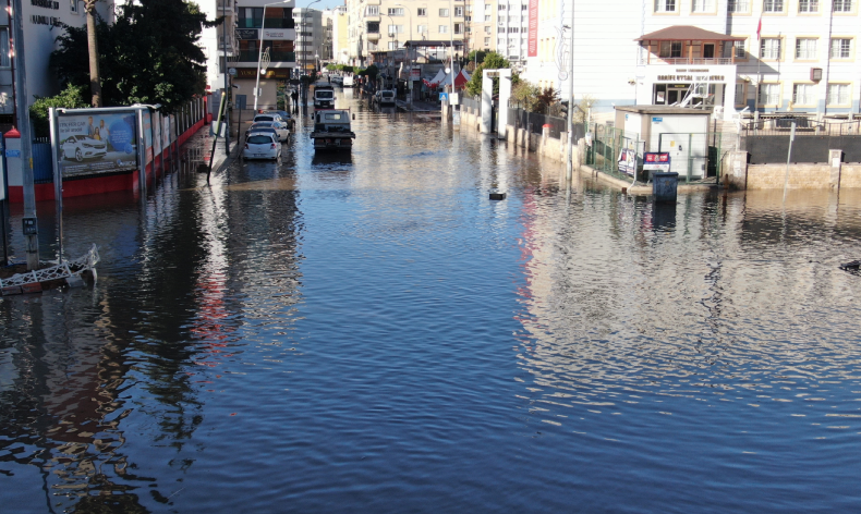 Fırtınanın etkisini yitirdiği İskenderun, Venedik’e döndü