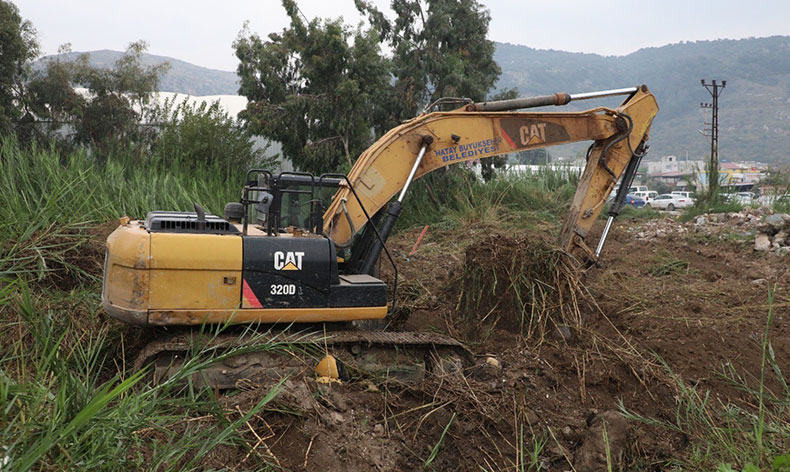 Hatay dereleri ıslah ediyor