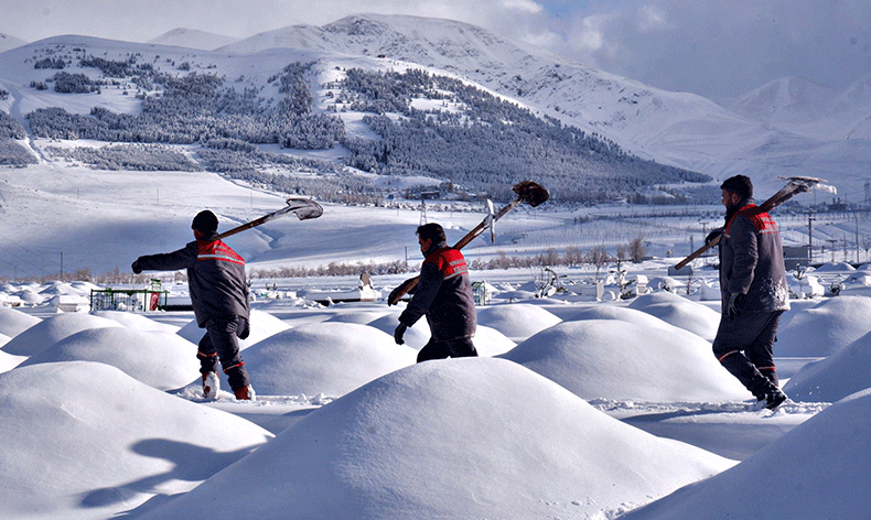 Erzurum’da kış mezarları hazır