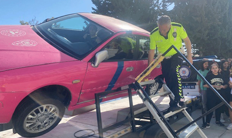 Mersin’de trafik eğitimleri sürüyor