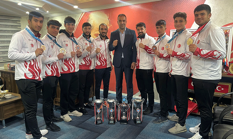 Yurdagül şampiyon sporcuları ağırladı