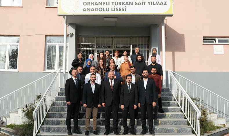 Orhaneli Belediye Başkanı Aykurt öğretmenleri unutmadı