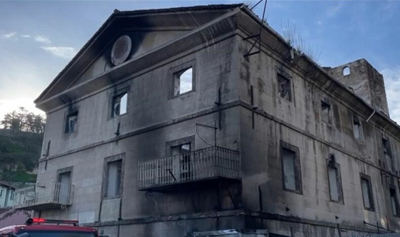 Bursa’da 153 yıllık tarihi mekanda yangın