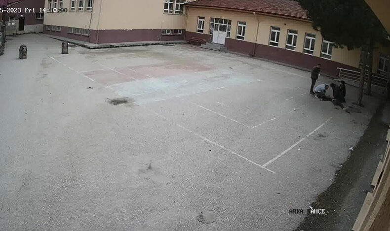 Ortaokul öğretmeninden hayat kurtaran müdahale