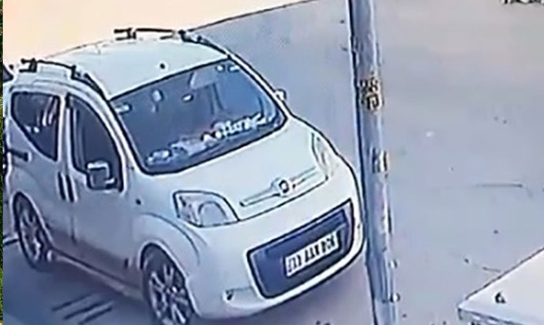 Trafik kazası güvenlik kamerasına yansıdı