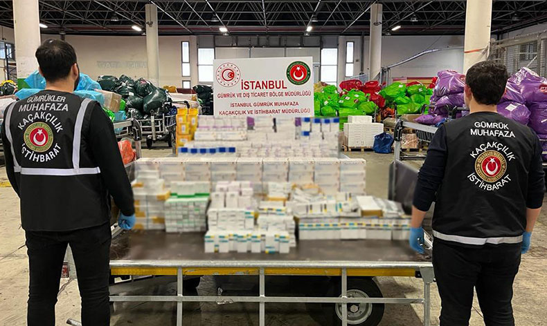 Pendik’te kaçak ilaç ve uyuşturucu operasyonu