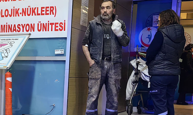 Elini makineye kaptıran işçinin parmakları koptu