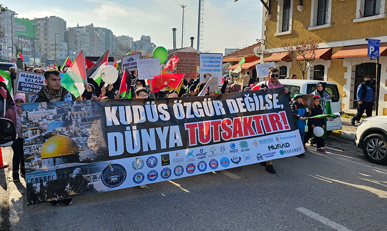 Bandırma’da Filistin’e destek yürüyüşü