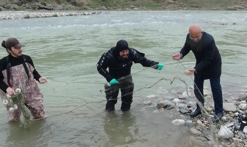 Çaylarda hayalet ağ temizliği