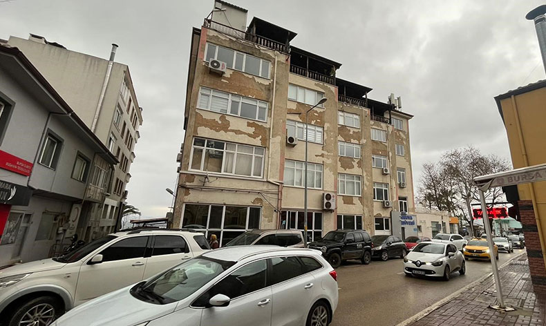 Mudanya Belediyesi tedbir amaçlı boşaltıldı