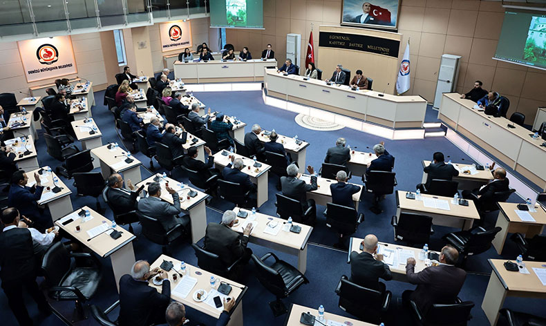 2023’te 876 kararın altına imza attı