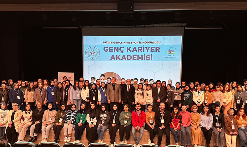 Gençlere tecrübelerini aktardılar