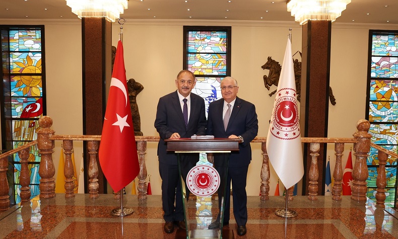 Bakan Güler ve Bakan Özhaseki bir araya geldi
