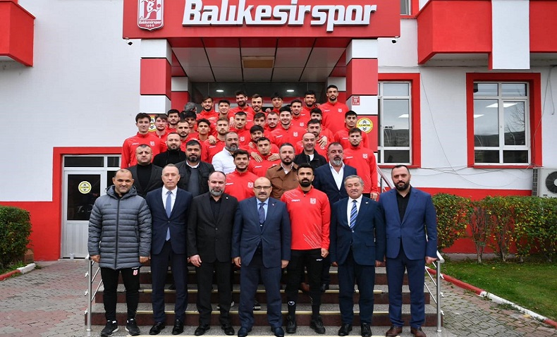 Balıkesirspor’a Vali desteği