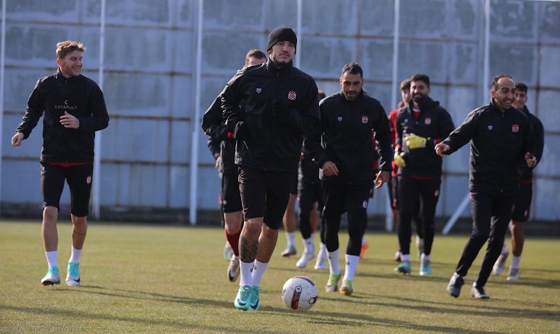 Sivasspor, Başakşehir maçına iddialı hazırlanıyor