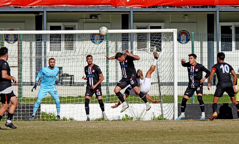 Çeşme Belediyespor sahasında galip