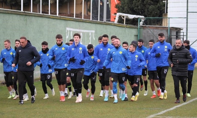 Darıca Gençlerbirliği yönetimi: “Kulübümüzü kurtarmaya yönelik tekliflere açığız”