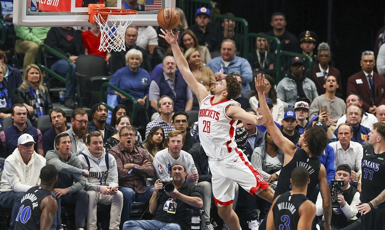 NBA’de Alperen Şengün tarihe geçti