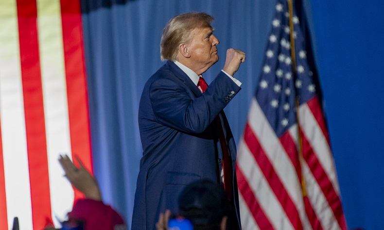Colorado’da hezimete uğrayan Donald Trump, Michingan’da zafer kazandı