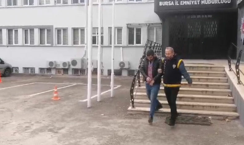 Bursa’da çaldığı otomobille Yalova’da gezerken yakalandı
